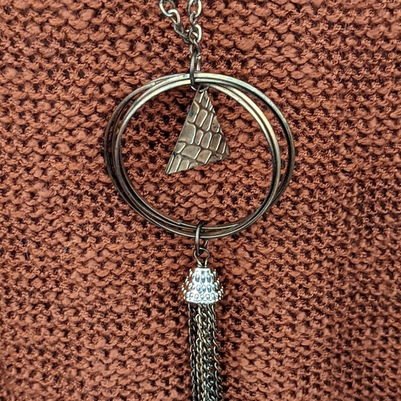 Necklace - Picture 3 of 6